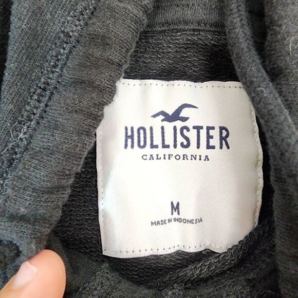 Hollister Size Medium Women's Lot of 2 Cropped Hoodies Sweater Pullover Hood Col - Picture 4 of 11